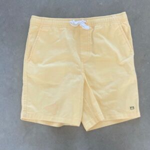 Crown & Ivy Kids Yellow  Shorts no flaws like new . Crisp cotton chino
